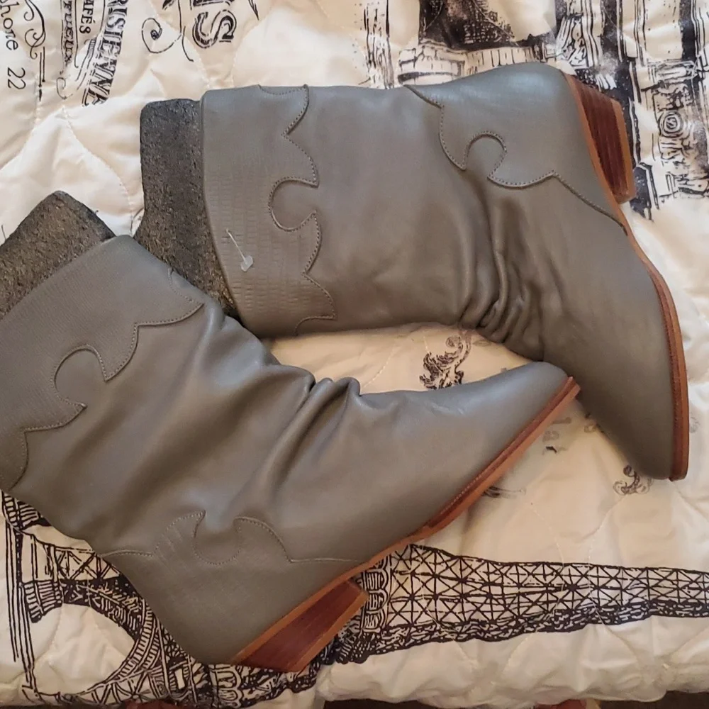 Vintage-Inspired Western Grey Ankle Boots – 100% Leather Cowboy Style Boot, Sz 5